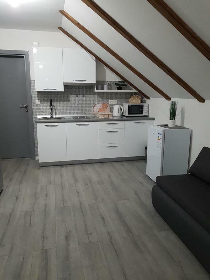 Studio Apartmani Patricia Smoljanac Bagian luar foto
