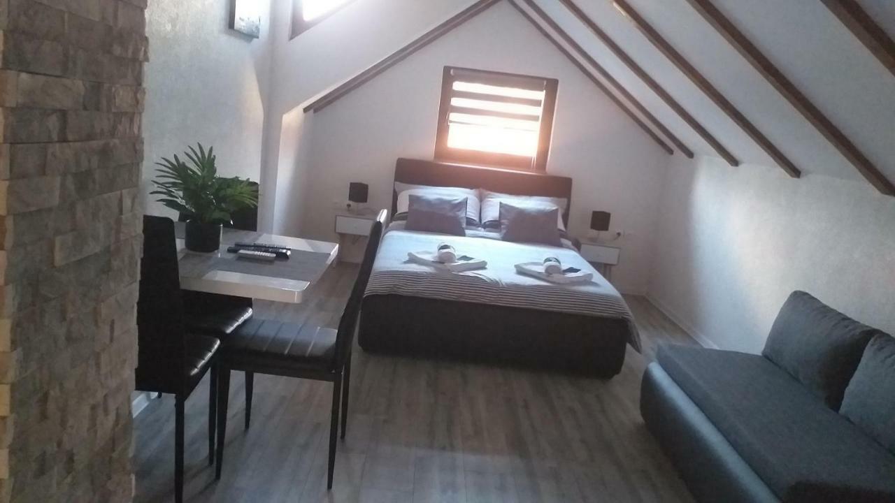 Studio Apartmani Patricia Smoljanac Bagian luar foto