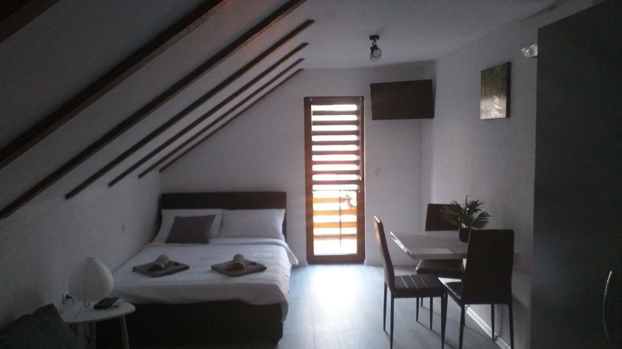 Studio Apartmani Patricia Smoljanac Bagian luar foto